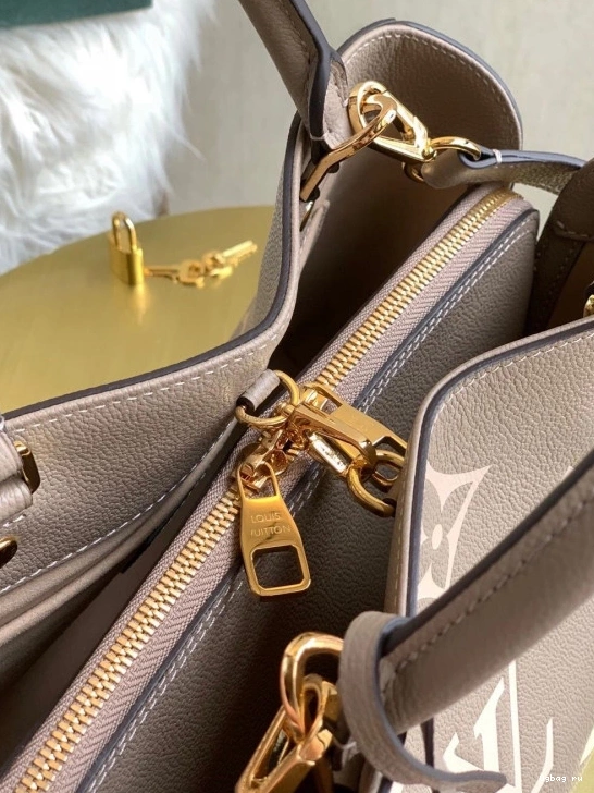 MM VUITTON LOUIS MONTAIGNE 0716